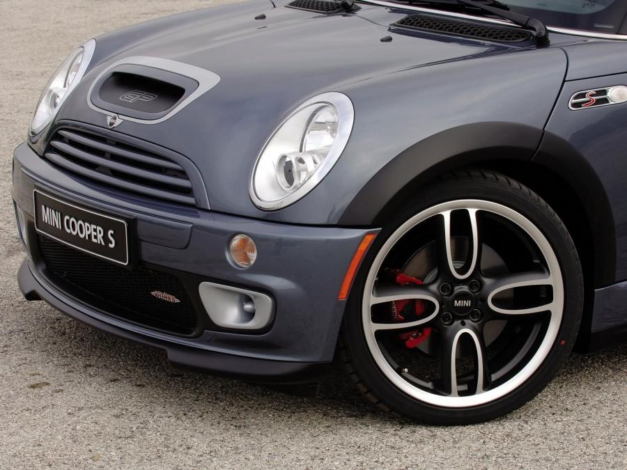  Mini Cooper S with JCW GP Tuning Kit 2005 года  (фото 10 из 25)